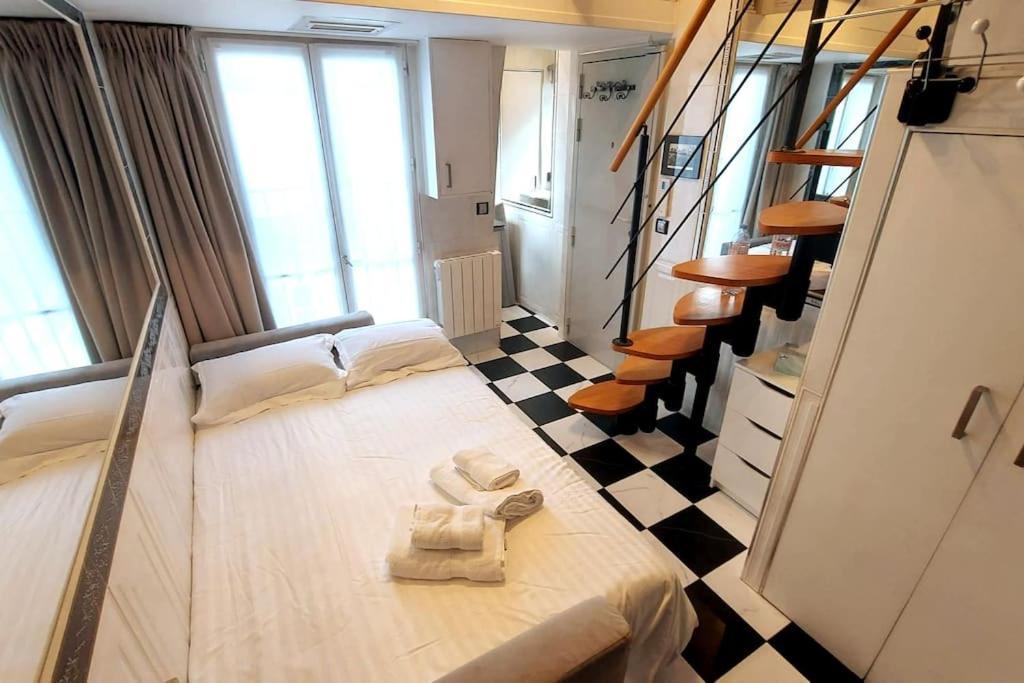 Appartamento Duplex Notre-dame De Parigi
